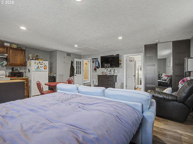 25 Ne 192nd Ave, Portland, OR 97230