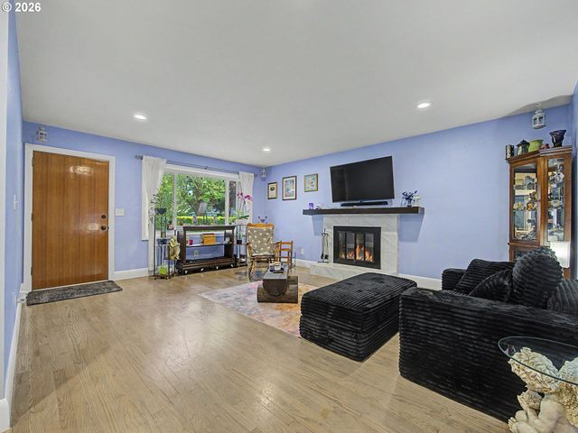 25 Ne 192nd Ave, Portland, OR 97230