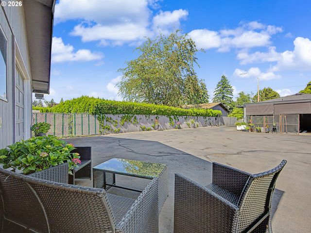 25 Ne 192nd Ave, Portland, OR 97230