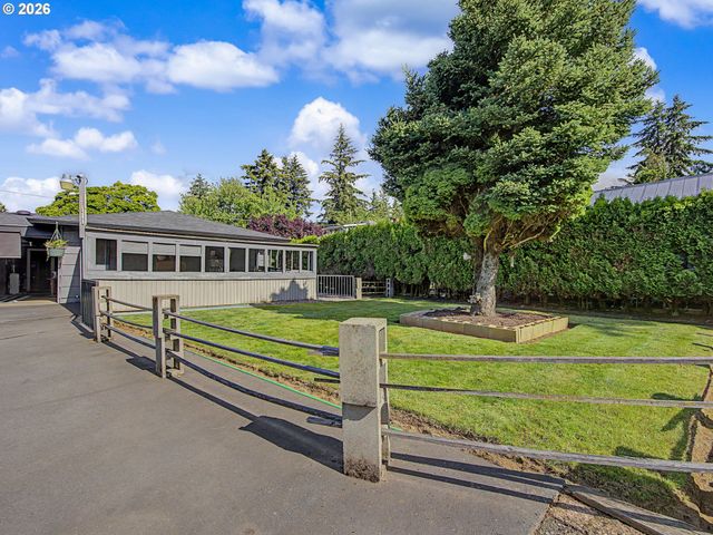 25 Ne 192nd Ave, Portland, OR 97230