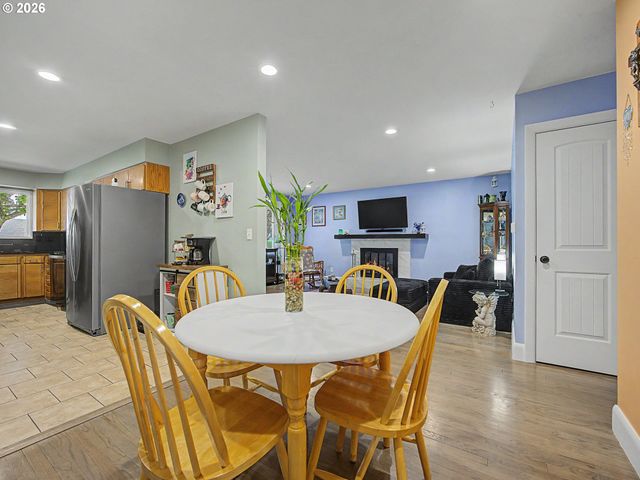 25 Ne 192nd Ave, Portland, OR 97230