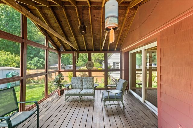 11 Observatory Road, Warwick, RI 02888