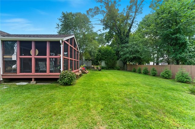 11 Observatory Road, Warwick, RI 02888