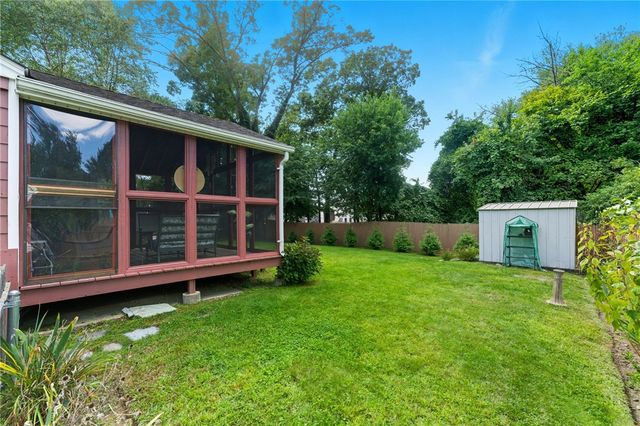11 Observatory Road, Warwick, RI 02888