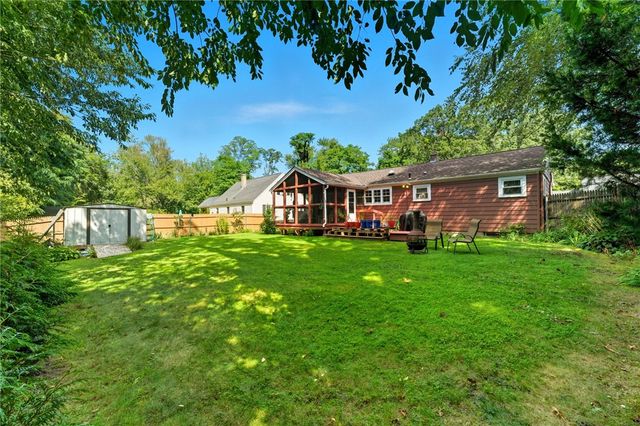 11 Observatory Road, Warwick, RI 02888