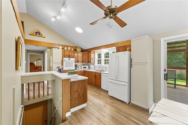11 Observatory Road, Warwick, RI 02888