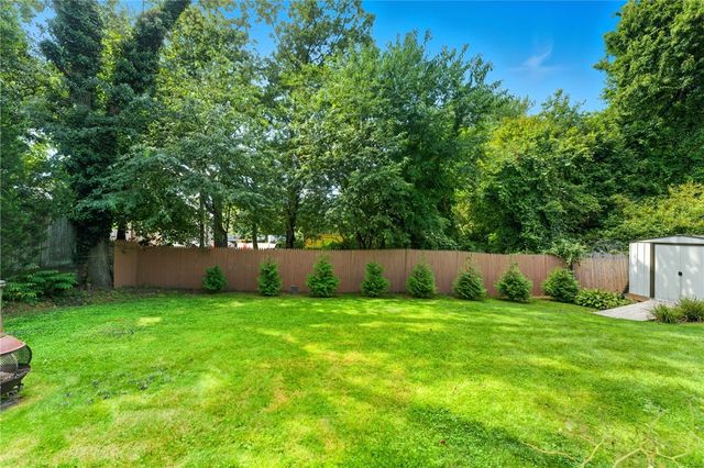 11 Observatory Road, Warwick, RI 02888