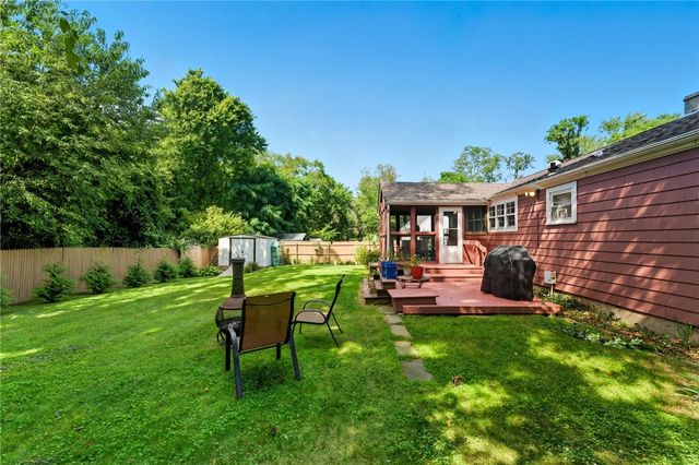 11 Observatory Road, Warwick, RI 02888