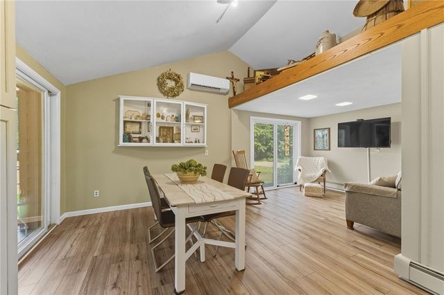 11 Observatory Road, Warwick, RI 02888