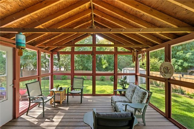 11 Observatory Road, Warwick, RI 02888
