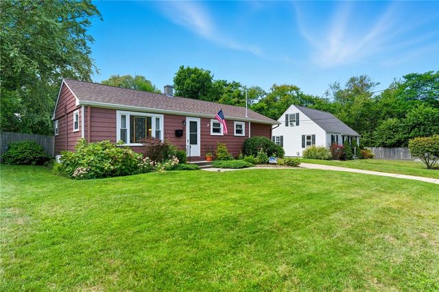 11 Observatory Road, Warwick, RI 02888