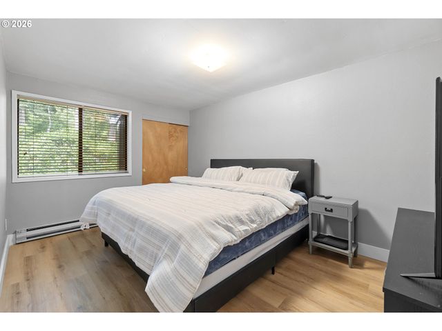 44 EAGLE CREST Dr 19, Lake Oswego, OR 97035
