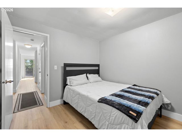 44 EAGLE CREST Dr 19, Lake Oswego, OR 97035
