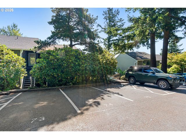 44 EAGLE CREST Dr 19, Lake Oswego, OR 97035