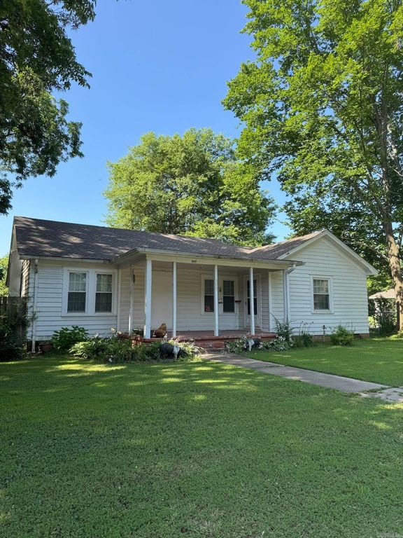 309 W Pike Street, Des Arc, AR 72040