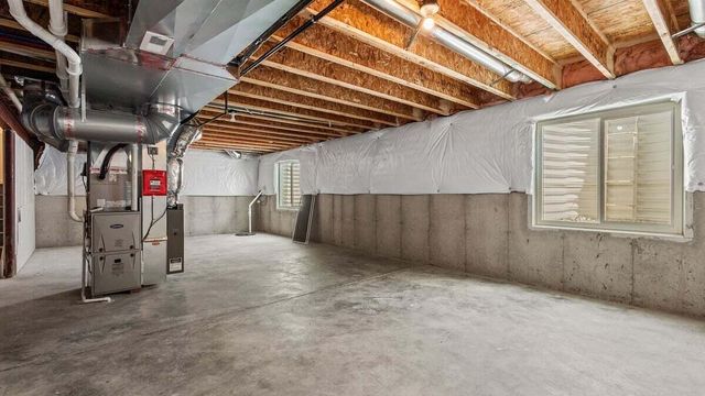 7658 W 106th Place, Crown Point, IN 46307