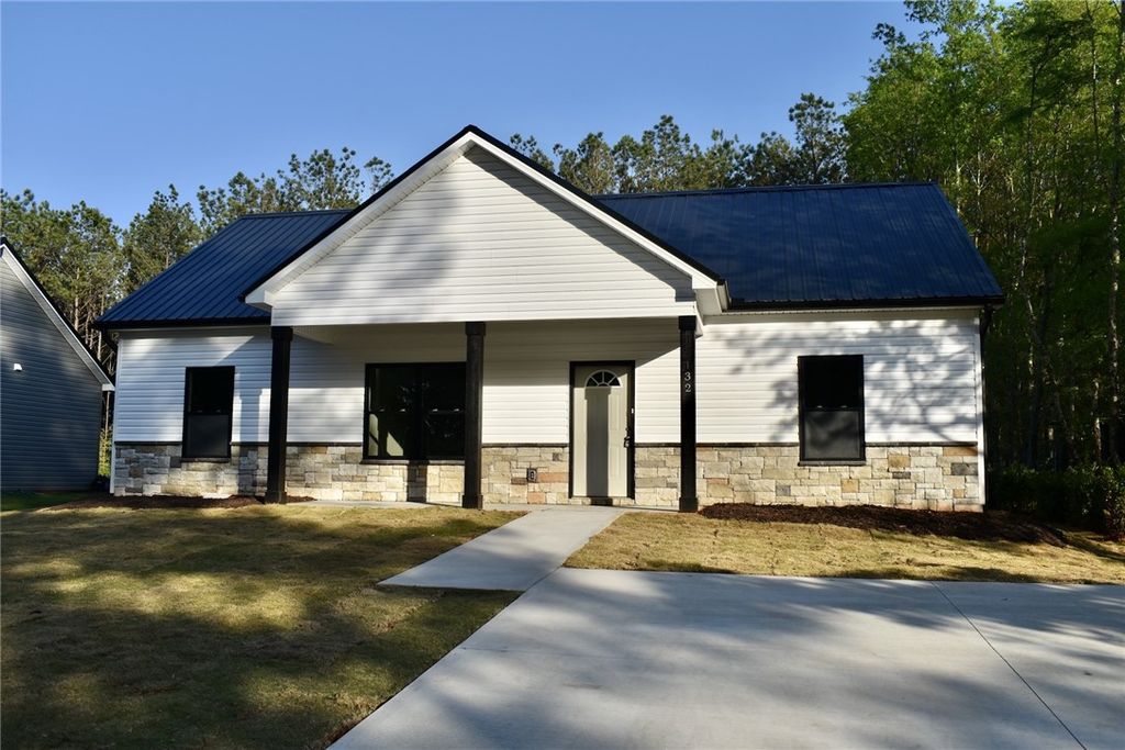 132 Sky Lane, Townville, SC 29689