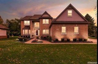 29217 Autumn Ridge, Farmington Hills, MI 48334