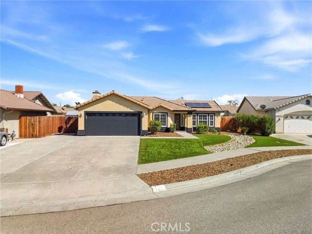 702 Montecito Court, Lemoore, CA 93245