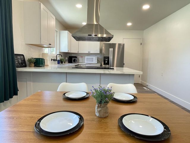 725 W Rialto Avenue, Fresno, CA 93705