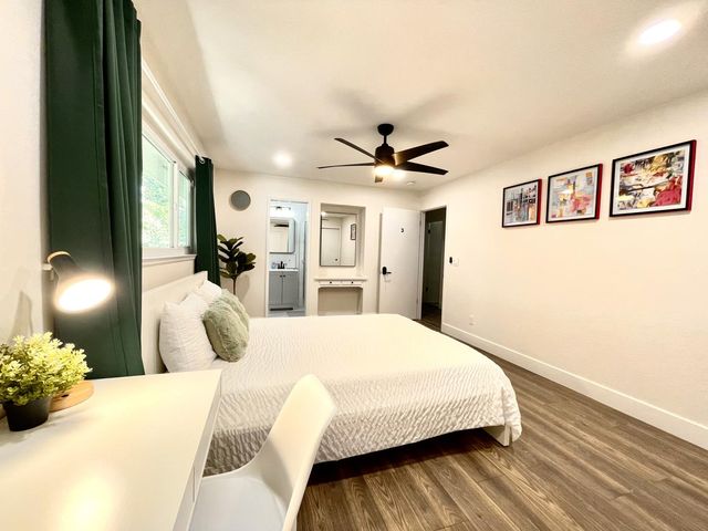 725 W Rialto Avenue, Fresno, CA 93705