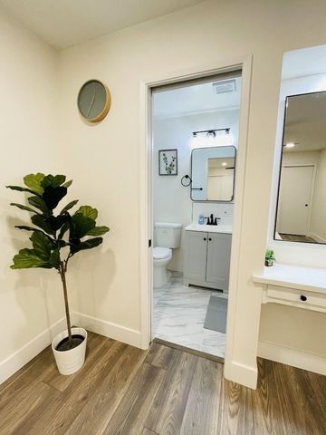 725 W Rialto Avenue, Fresno, CA 93705