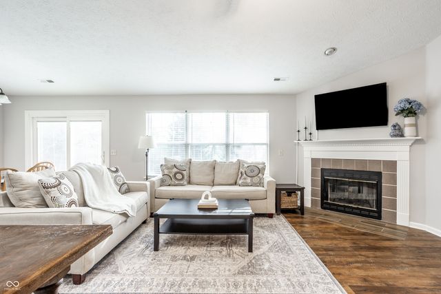 10236 Chamomile Court, Noblesville, IN 46060