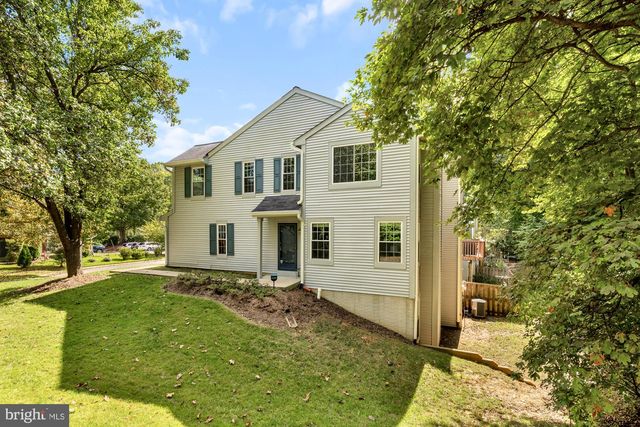 10224 FAIRE COMMONS CT, Burke, VA 22015