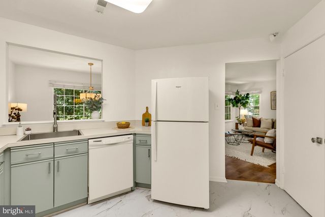 10224 FAIRE COMMONS CT, Burke, VA 22015