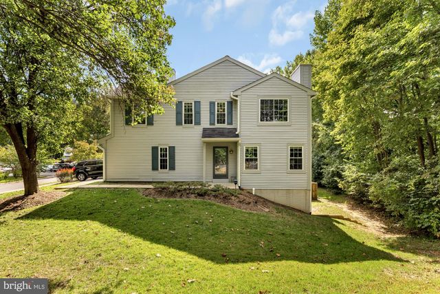 10224 FAIRE COMMONS CT, Burke, VA 22015
