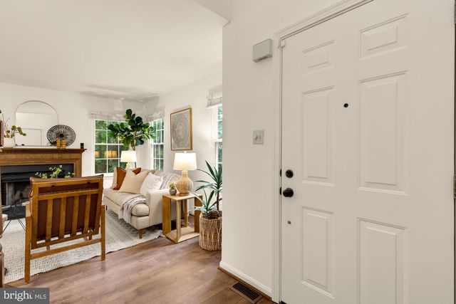 10224 FAIRE COMMONS CT, Burke, VA 22015
