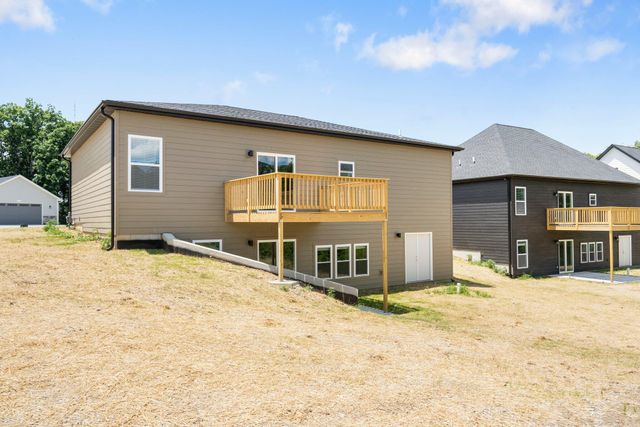 404 SUGARBERRY DR, Columbia, MO 65201