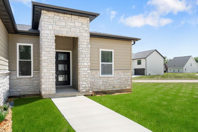 404 SUGARBERRY DR, Columbia, MO 65201
