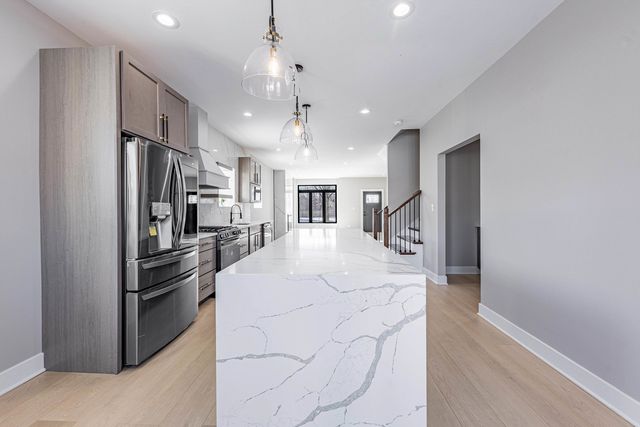 3530 W Van Buren Street, Chicago, IL 60624