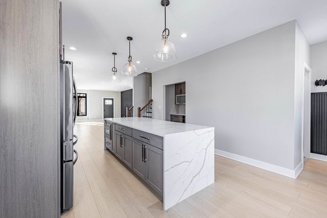 3530 W Van Buren Street, Chicago, IL 60624