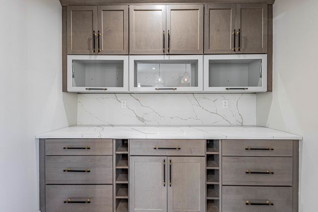 3530 W Van Buren Street, Chicago, IL 60624