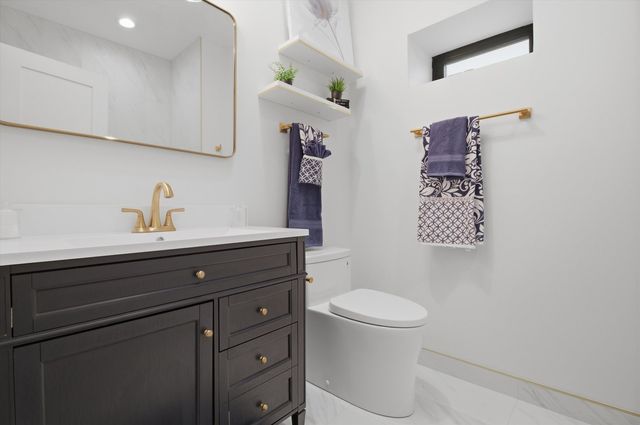 3530 W Van Buren Street, Chicago, IL 60624