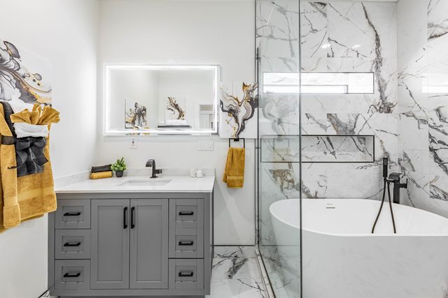 3530 W Van Buren Street, Chicago, IL 60624