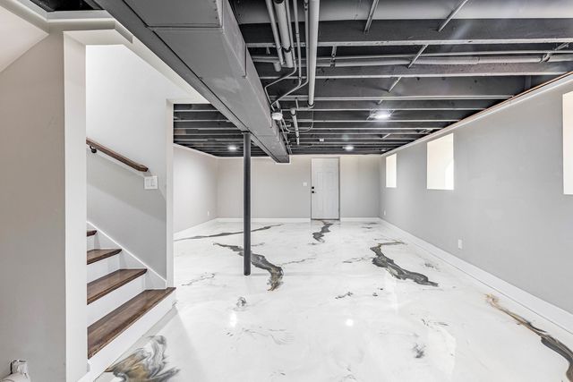 3530 W Van Buren Street, Chicago, IL 60624