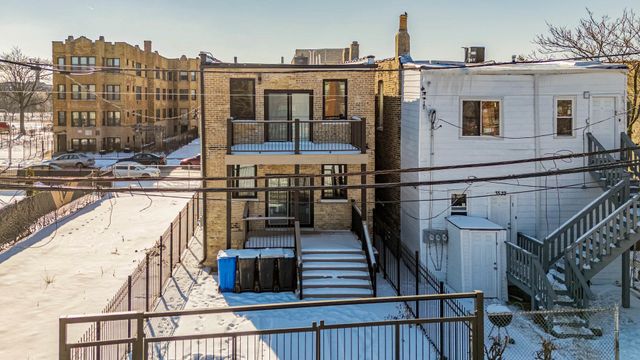 3530 W Van Buren Street, Chicago, IL 60624