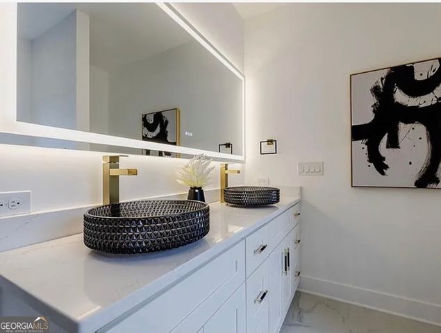 727 Cascade Avenue SW, Atlanta, GA 30310