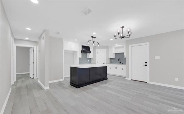 1110 E Lovett Street, Edinburg, TX 78541