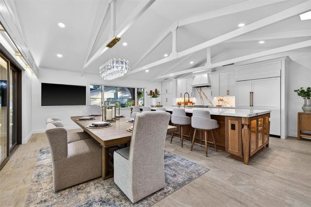 1222 BRIGHTWATERS BOULEVARD NE, St Petersburg, FL 33704