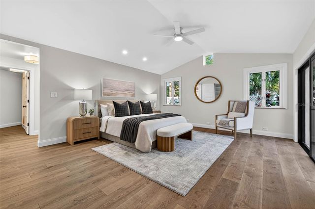 1222 BRIGHTWATERS BOULEVARD NE, St Petersburg, FL 33704