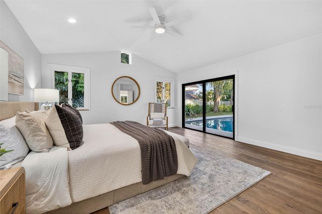 1222 BRIGHTWATERS BOULEVARD NE, St Petersburg, FL 33704