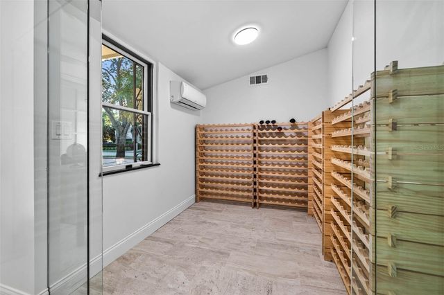 1222 BRIGHTWATERS BOULEVARD NE, St Petersburg, FL 33704