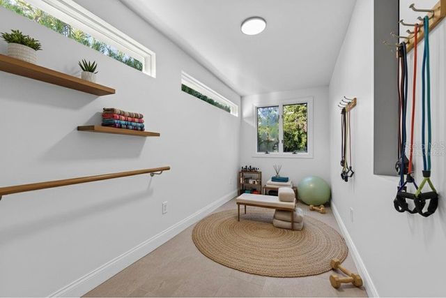 1222 BRIGHTWATERS BOULEVARD NE, St Petersburg, FL 33704