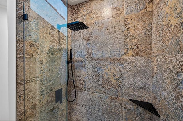 1222 BRIGHTWATERS BOULEVARD NE, St Petersburg, FL 33704