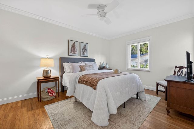 1222 BRIGHTWATERS BOULEVARD NE, St Petersburg, FL 33704