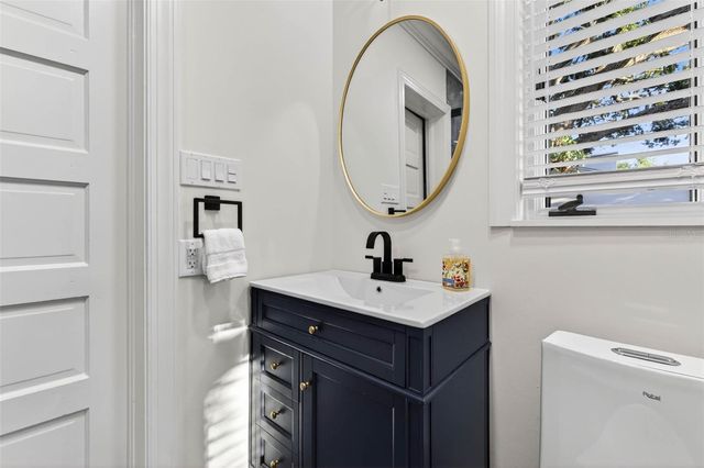 1222 BRIGHTWATERS BOULEVARD NE, St Petersburg, FL 33704